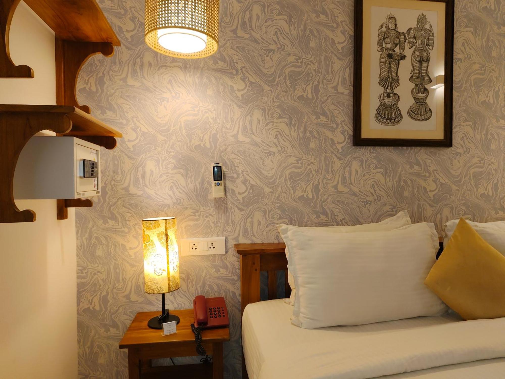 Hotel Aura By Woco Stays ปอนดิเชอรี ภายนอก รูปภาพ