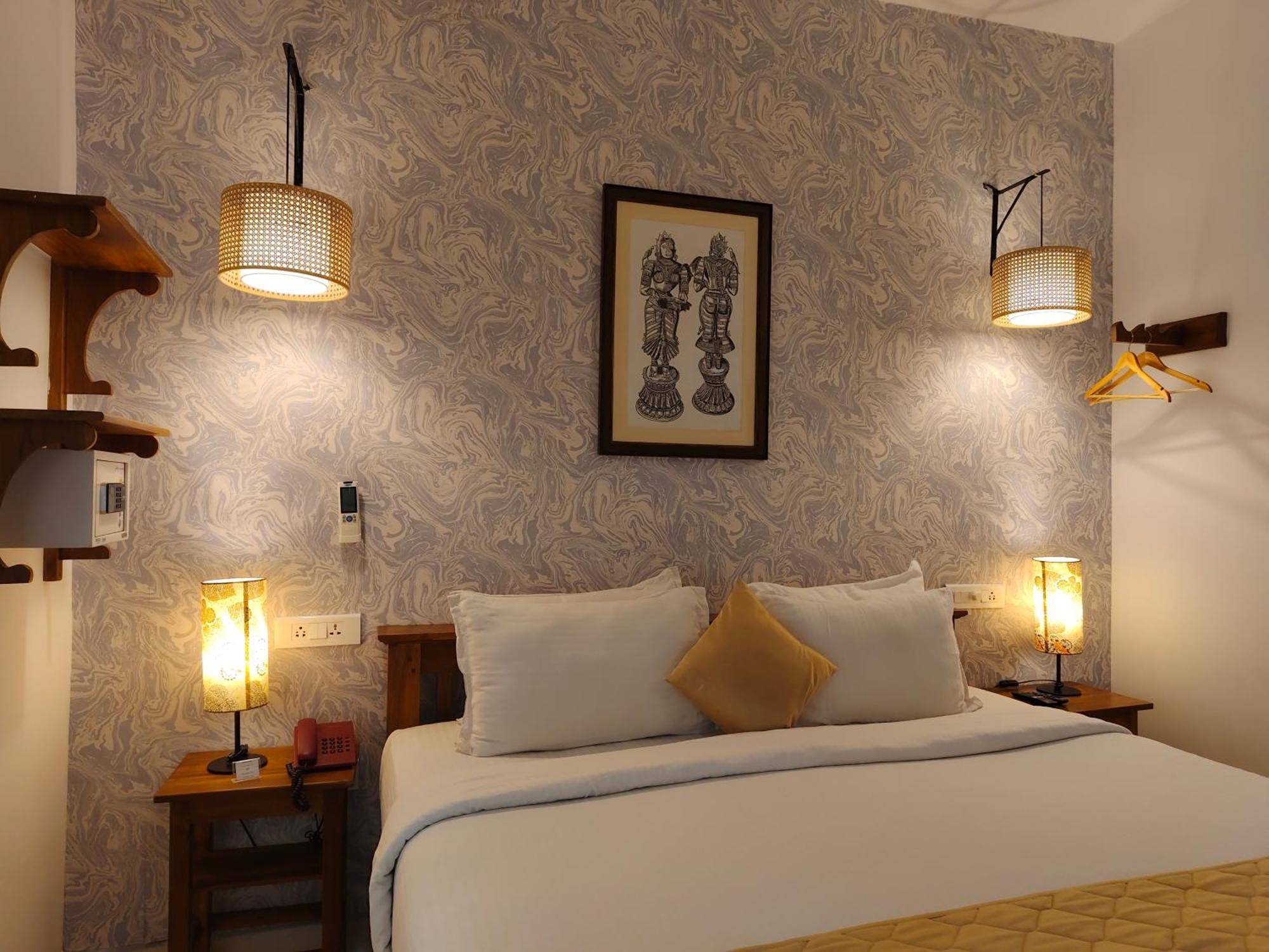 Hotel Aura By Woco Stays ปอนดิเชอรี ภายนอก รูปภาพ