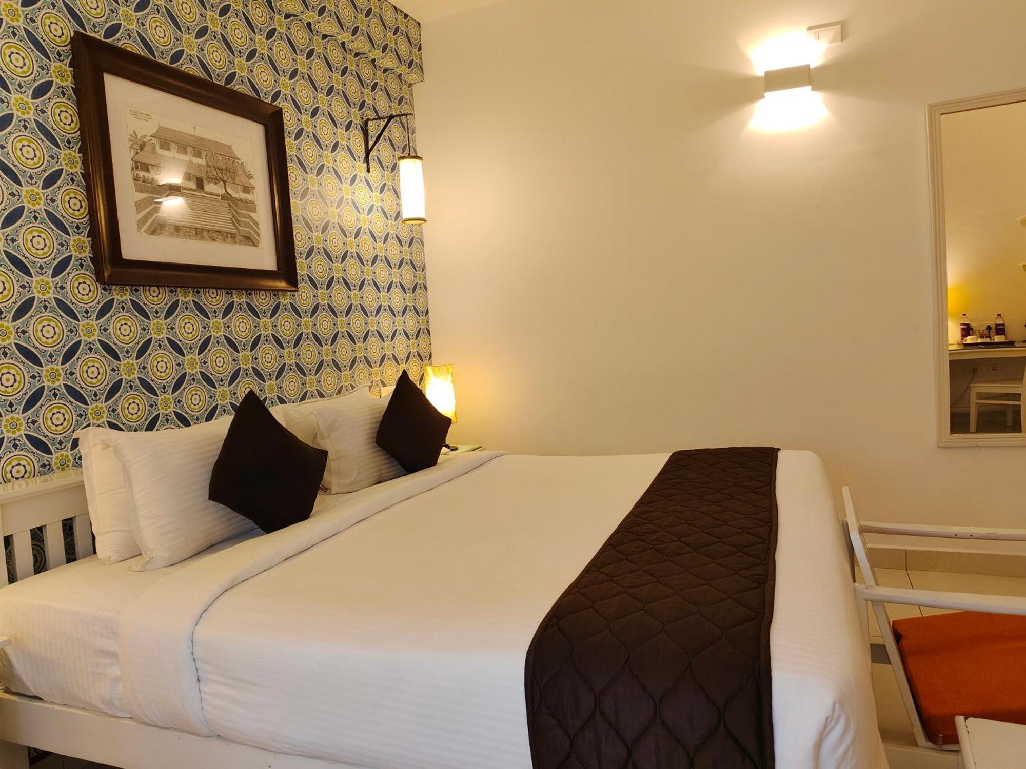 Hotel Aura By Woco Stays ปอนดิเชอรี ภายนอก รูปภาพ