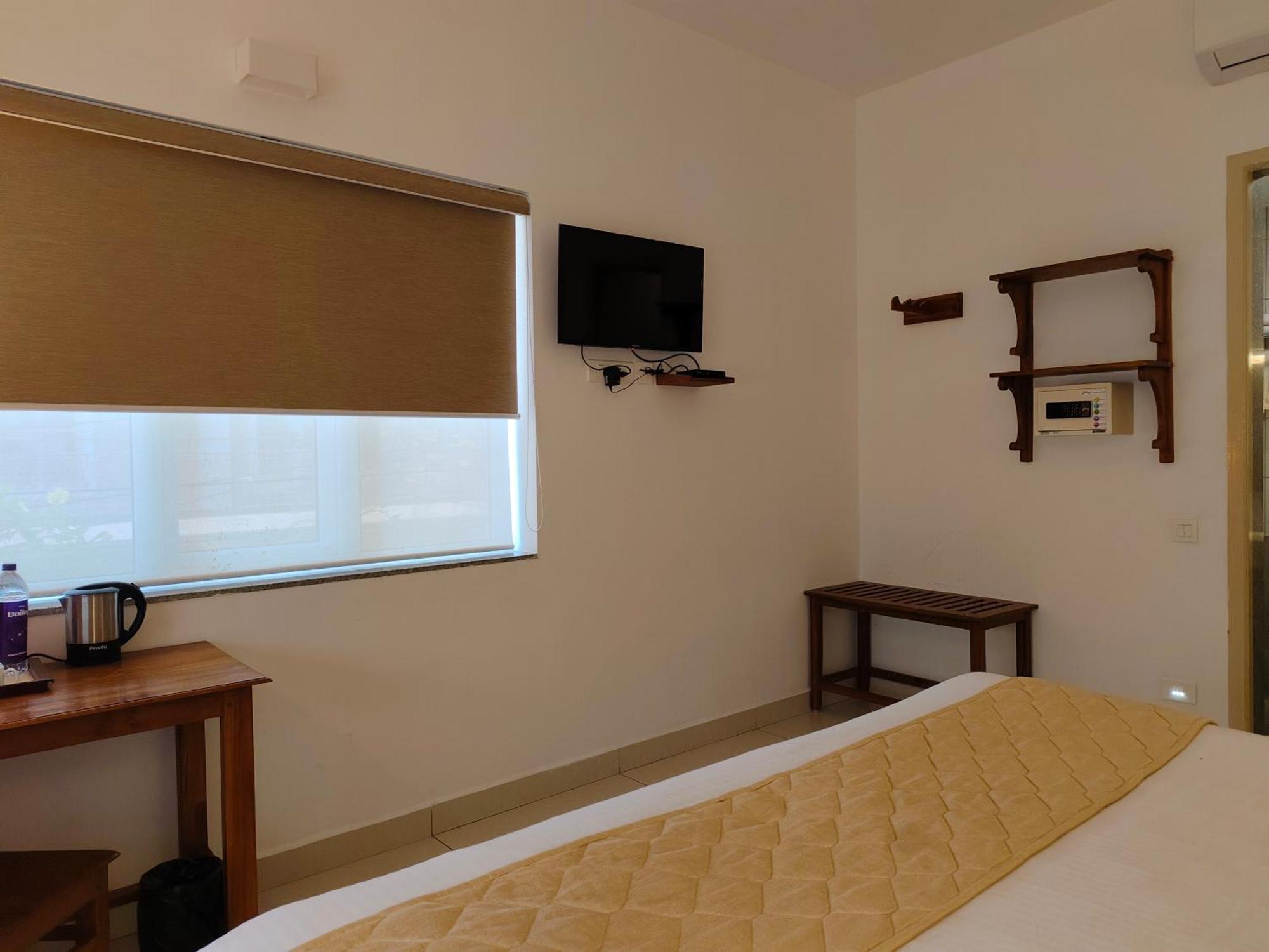 Hotel Aura By Woco Stays ปอนดิเชอรี ภายนอก รูปภาพ